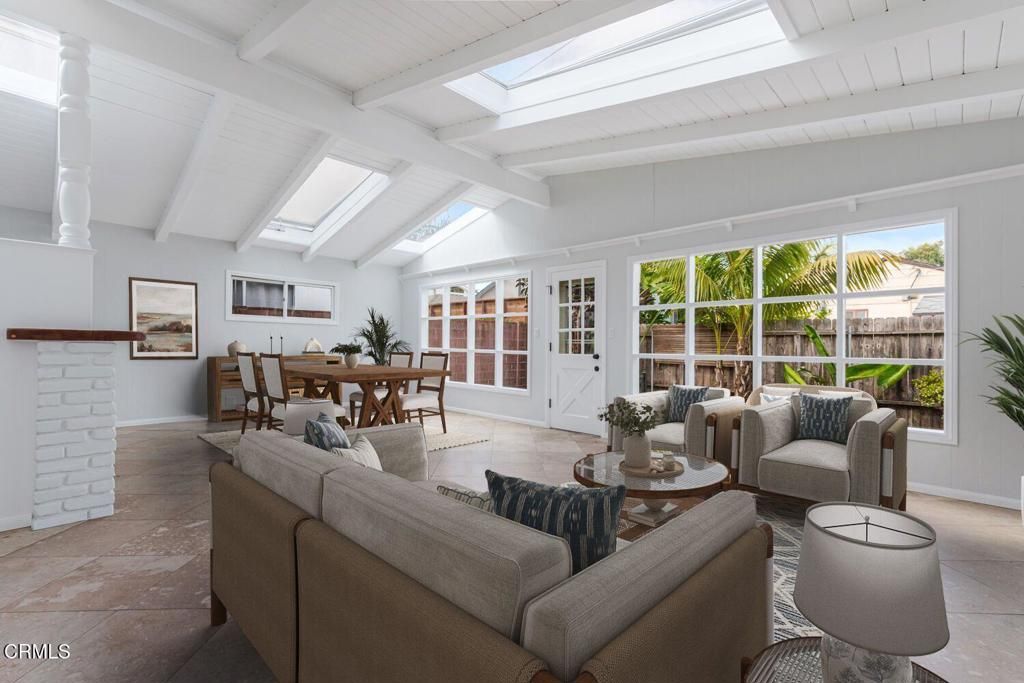 Photo of 125 Ventura Avenue, Oxnard, CA 93035 (MLS # V1-32821)