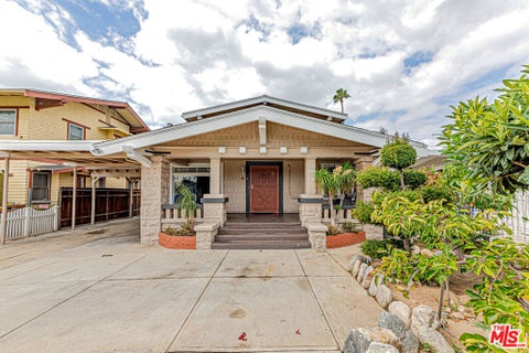 Photo of 163 S Hobart Boulevard, Los Angeles, CA 90004 (MLS # 26993541)