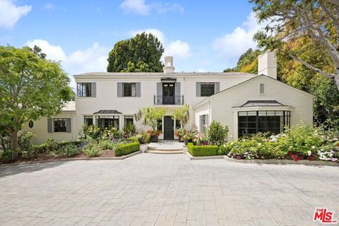Photo of 1485 N Doheny Drive, West Hollywood, CA 90069 (MLS # 26827297)