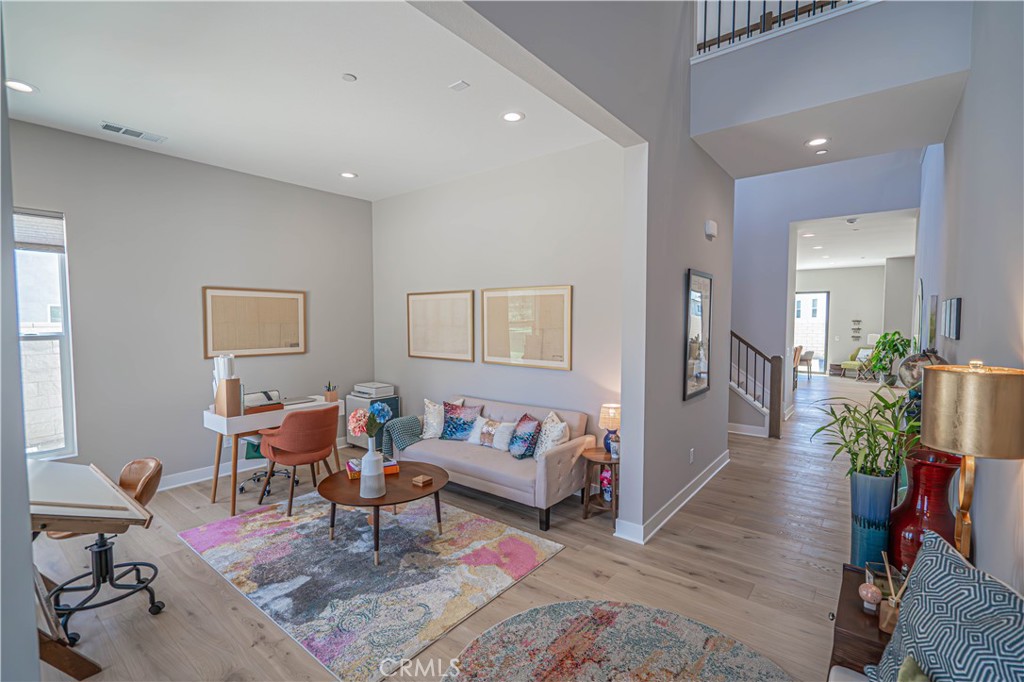 Valencia Hills (VLHL) - Residential
