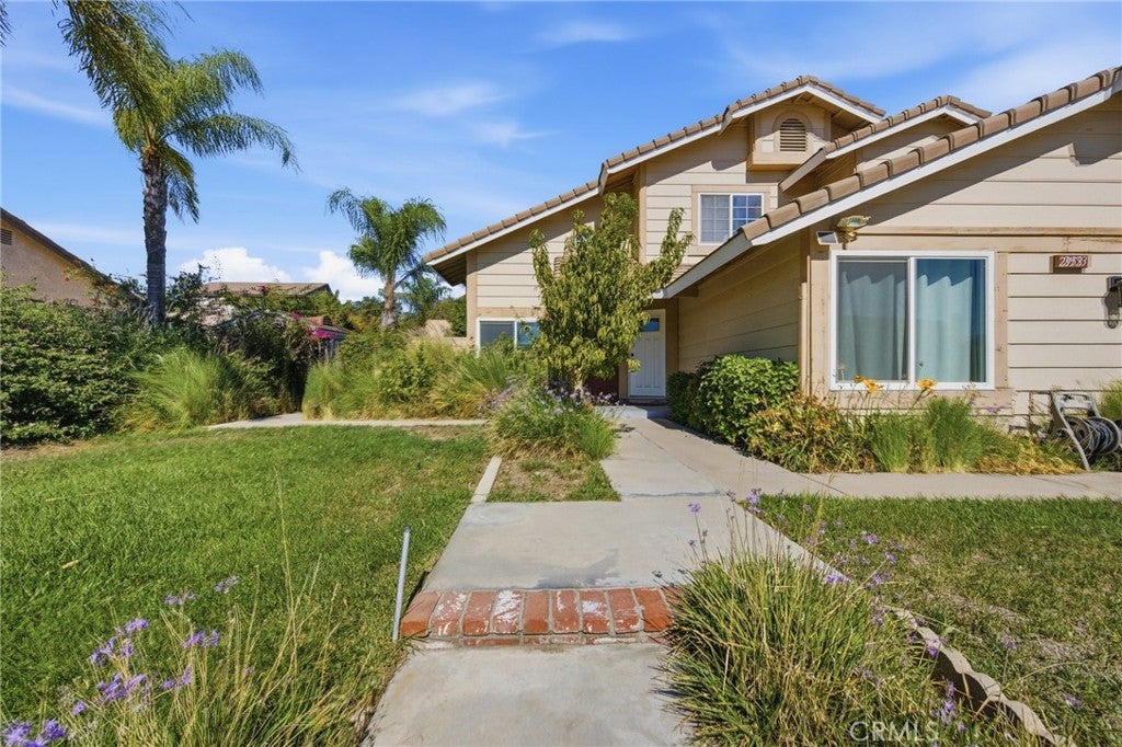 2953 N Orange