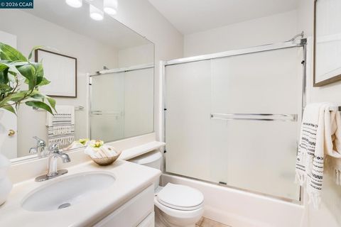 Tiny photo for 170 170 Shadowhill Cir Cir, San Ramon, CA 94583 (MLS # 41126297)