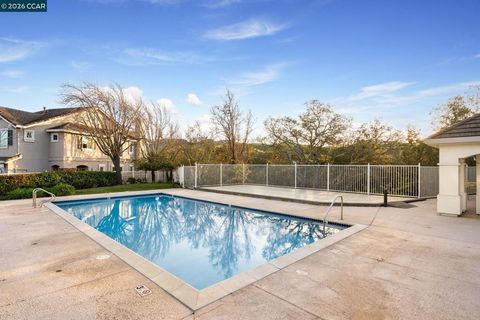 Tiny photo for 170 170 Shadowhill Cir Cir, San Ramon, CA 94583 (MLS # 41126297)