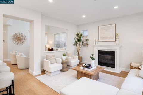 Tiny photo for 170 170 Shadowhill Cir Cir, San Ramon, CA 94583 (MLS # 41126297)