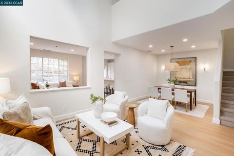 Tiny photo for 170 170 Shadowhill Cir Cir, San Ramon, CA 94583 (MLS # 41126297)