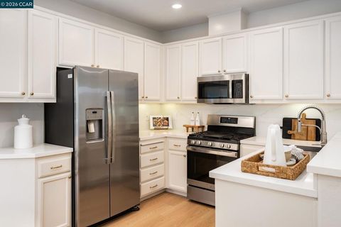 Tiny photo for 170 170 Shadowhill Cir Cir, San Ramon, CA 94583 (MLS # 41126297)