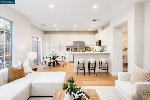 Tiny photo for 170 170 Shadowhill Cir Cir, San Ramon, CA 94583 (MLS # 41126297)