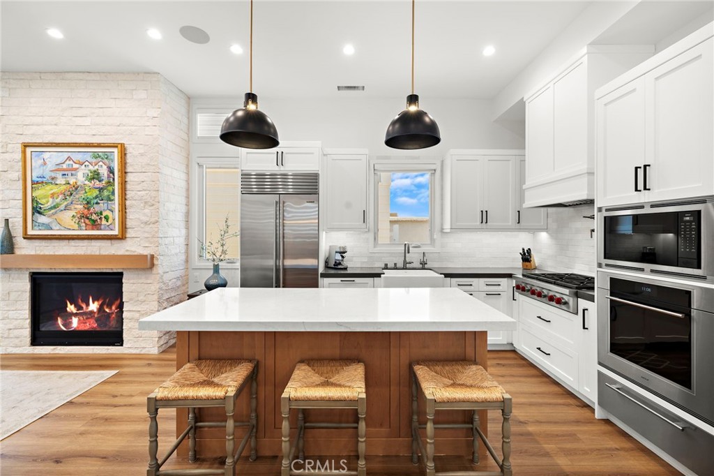 Corona del Mar North of PCH (CNHW) - Residential