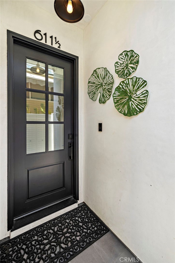 Corona del Mar North of PCH (CNHW) - Residential