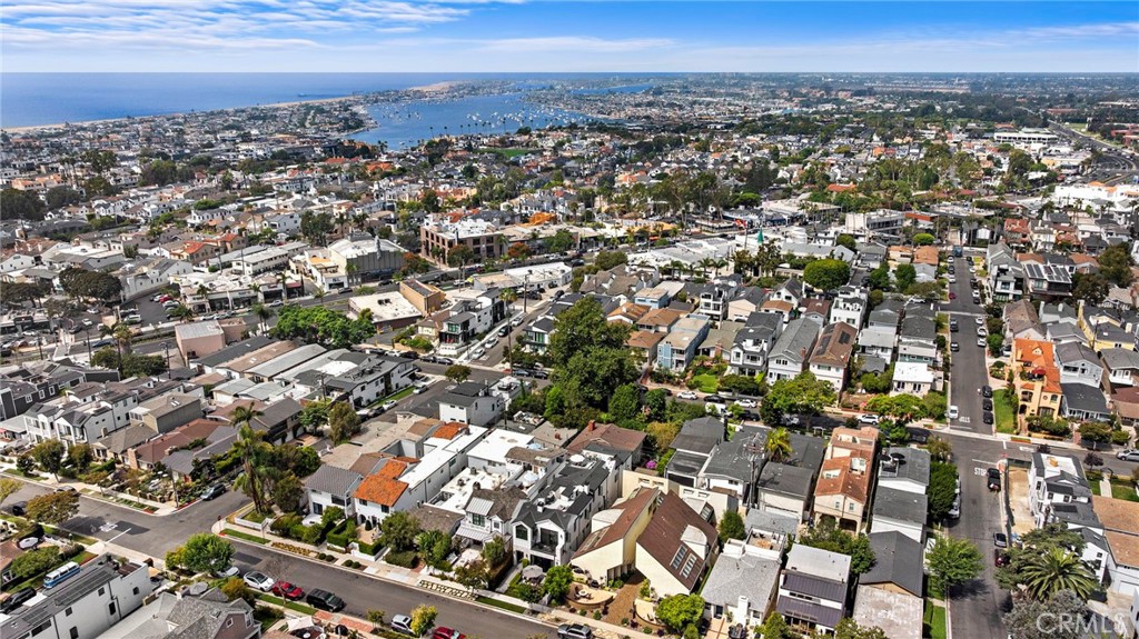 Corona del Mar North of PCH (CNHW) - Residential
