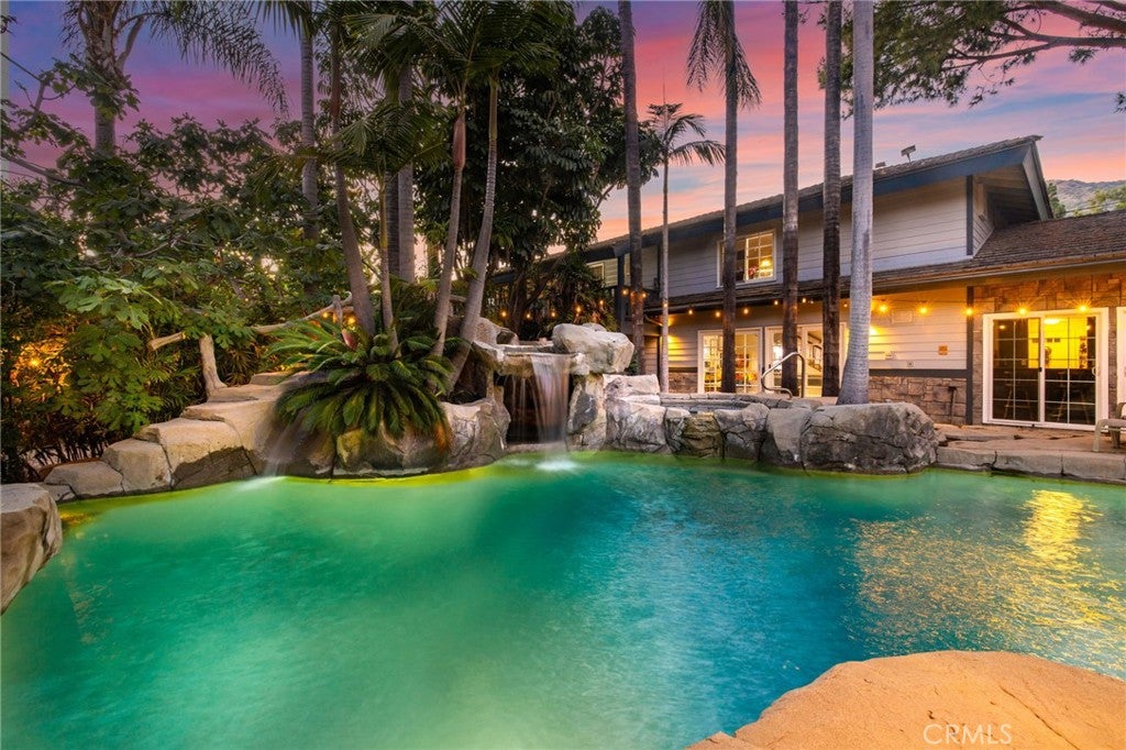 451 N Baldy Vista