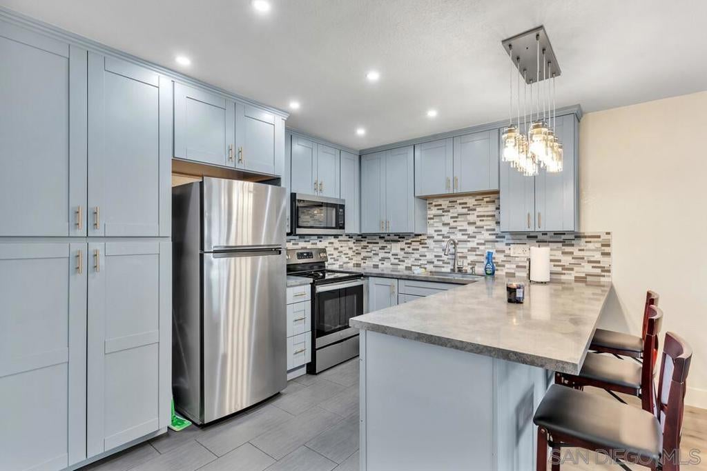 1631 Bayview Heights Dr 12