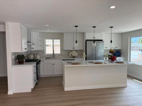 Photo of 38828 Chaparrosa Way, Palm Desert, CA 92260 (MLS # 219145554DA)