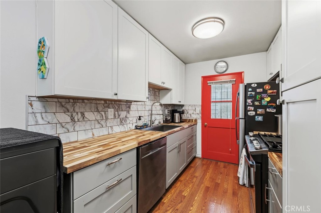 150 E Lakeshore 35
