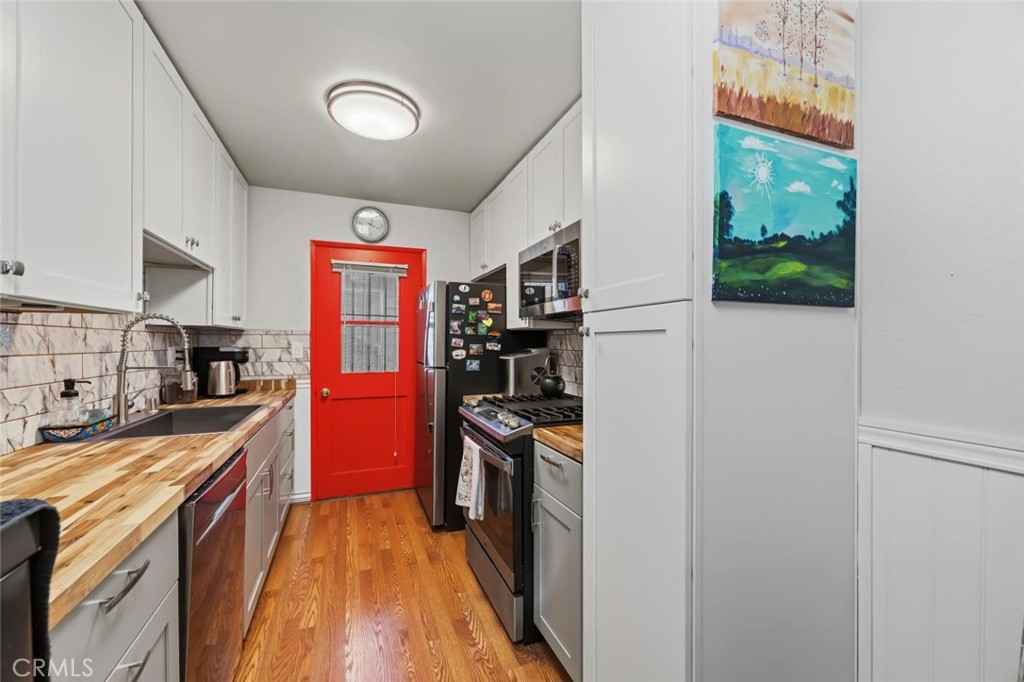 150 E Lakeshore 35