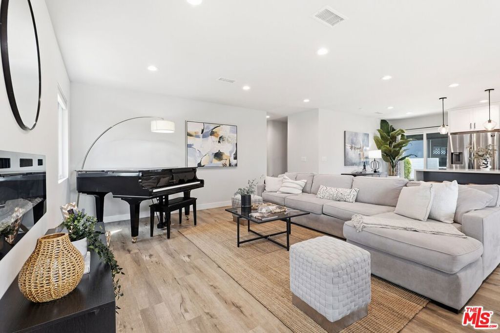 11237 Braddock Drive