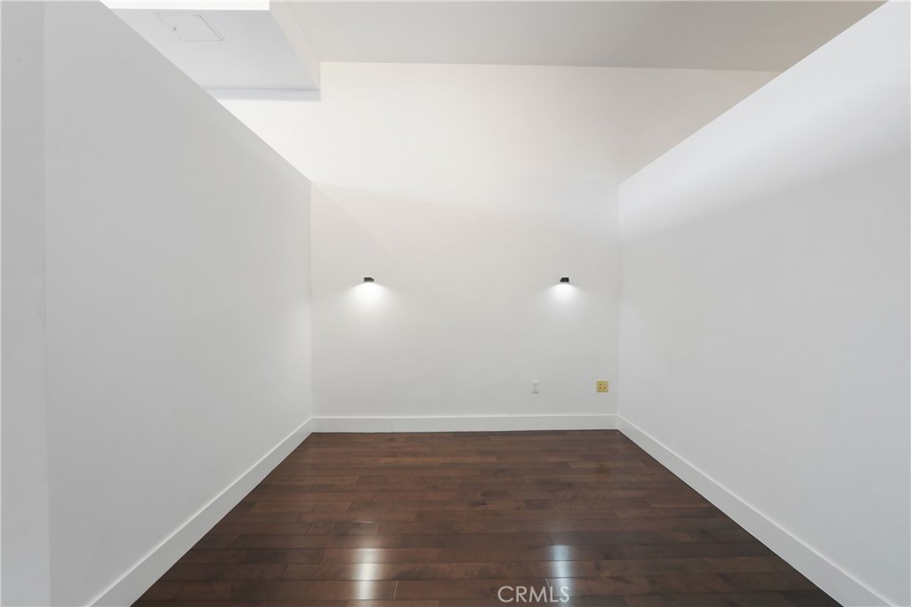 Downtown (DT) - Residential Lease