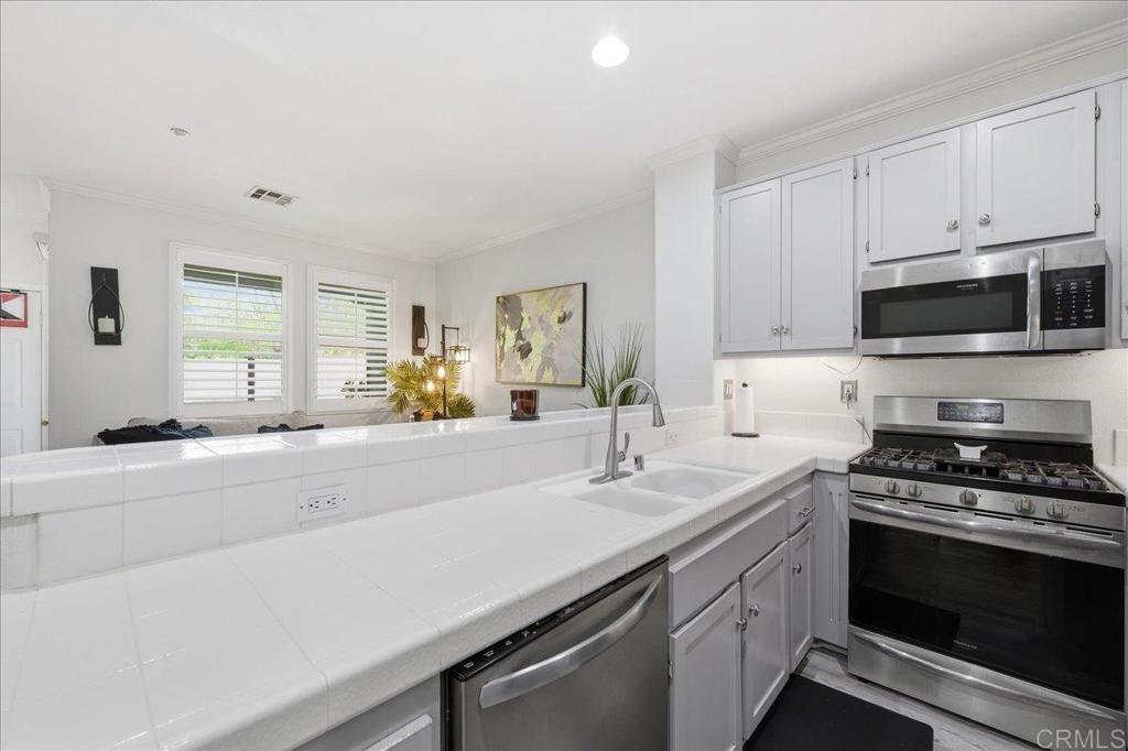 2725 Apricot Court