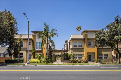 Photo of 431 N Los Robles Avenue #2, Pasadena, CA 91101 (MLS # AR26145381)