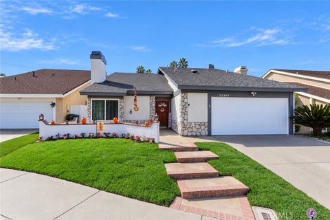 Photo of 25362 Juniper DR, Mission Viejo, CA 92691 (MLS # OC26196249)
