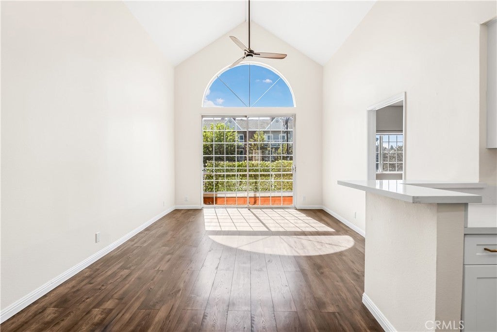5620 Yolanda Avenue 214
