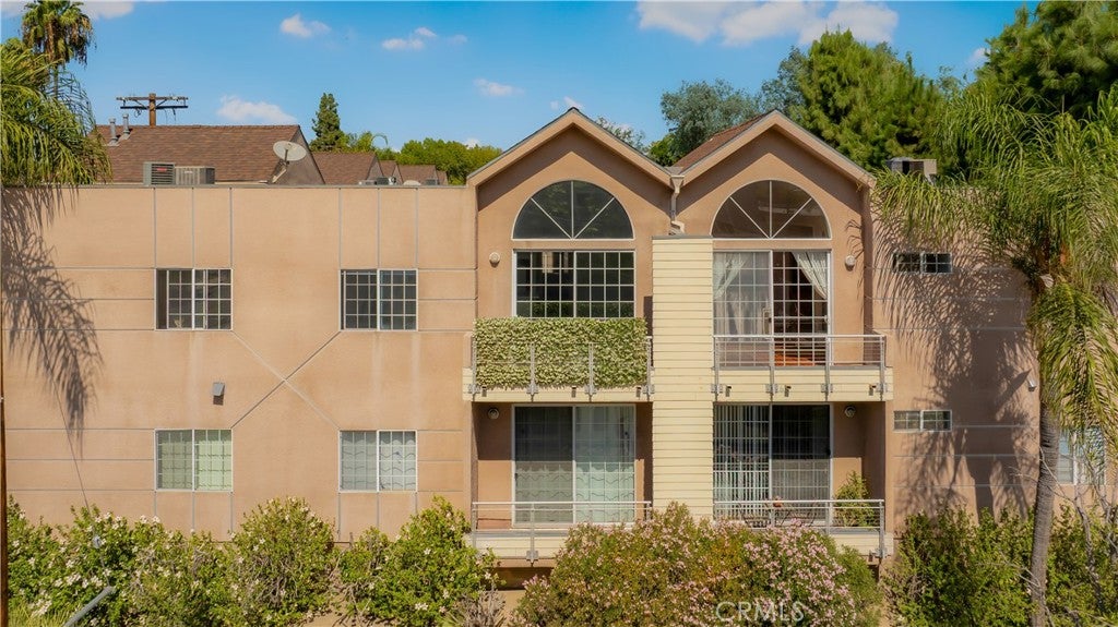 5620 Yolanda Avenue 214
