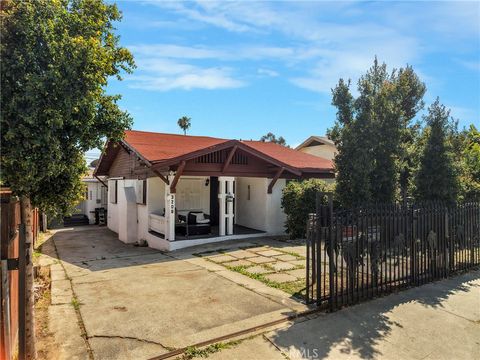 Photo of 3206 W 27th ST, Los Angeles, CA 90018 (MLS # SB26103239)