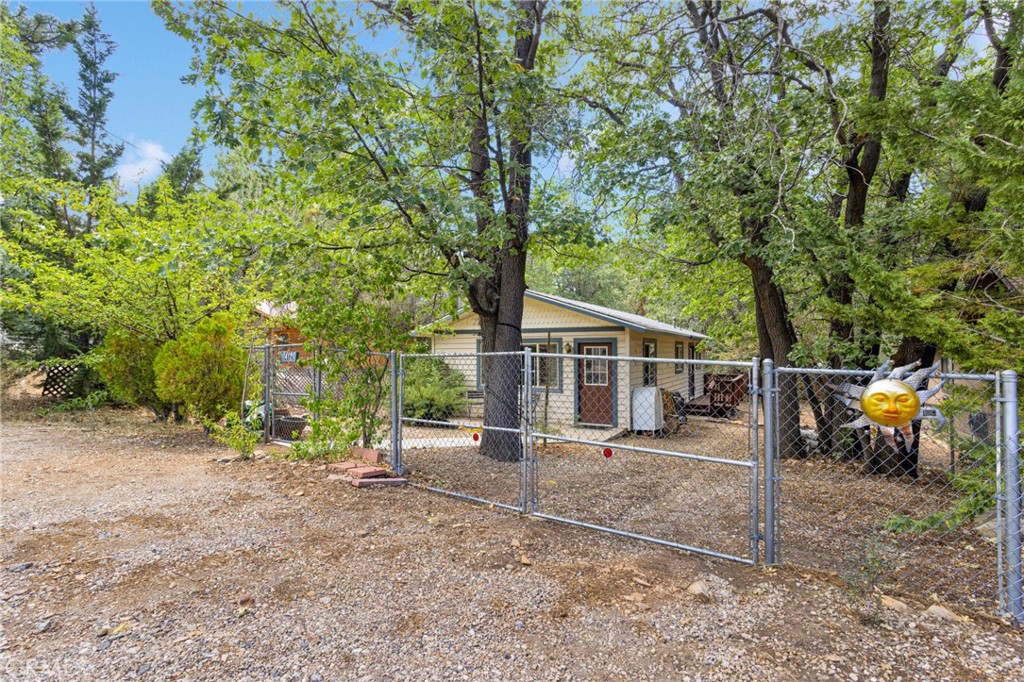 412 San Bernardino Avenue