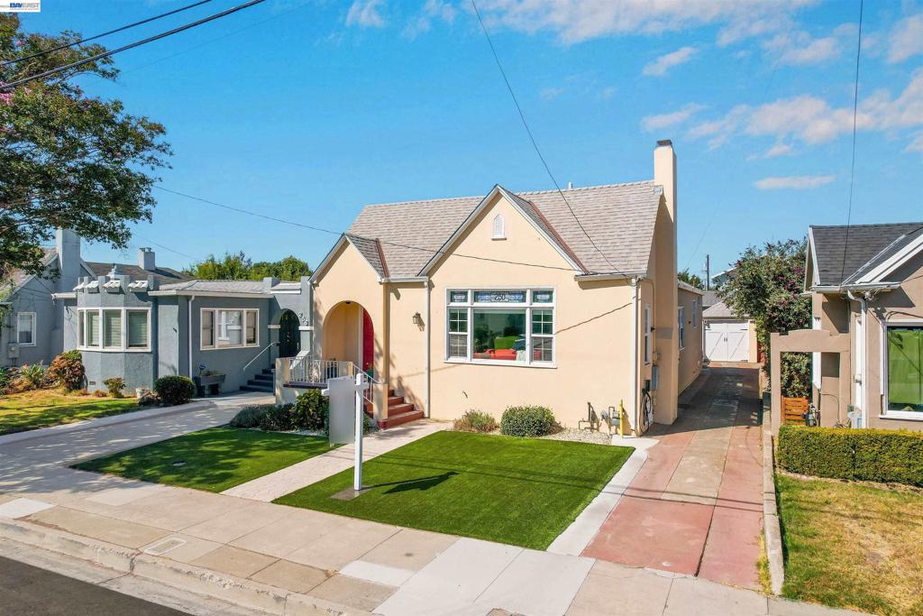 250 Cherrywood Ave