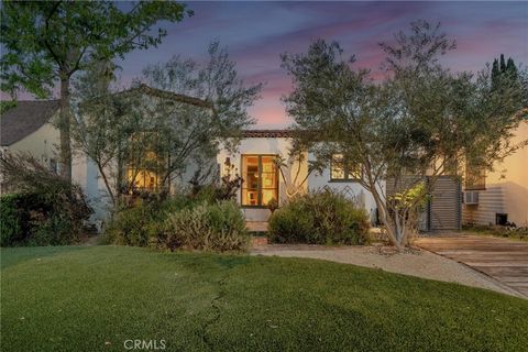 Photo of 3428 Gardenside Ln, Los Angeles, CA 90039 (MLS # SR26082709)