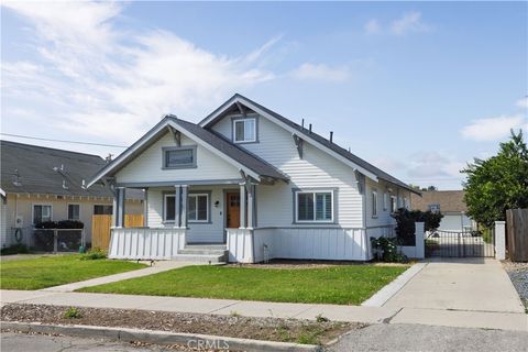 Photo of 214 N 7th St, Santa Paula, CA 93060 (MLS # SR26054667)