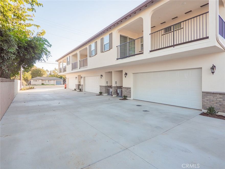 This is a great opportunity to lease a 2021 built 1,600 sq ft unit with 3 bedrooms and 2.5 bathrooms townhouse. The unit has upgraded finishes including stone countertops, laminate wood flooring and efficient LED lighting. Second floor has a large, covered patio for outdoor living or entertaining. Direct access to an oversized 2 car garage with laundry hook ups.