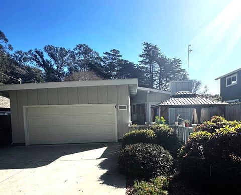 Photo of 326 Palmer Avenue, Aptos, CA 95003 (MLS # ML82034067)