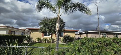 Photo of 1095 E Nocta Street #C, Ontario, CA 91764 (MLS # CV26063627)