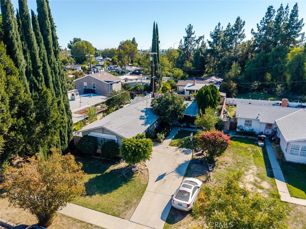 Photo of 16500 Mckeever Street, Granada Hills, CA 91344 (MLS # SR25257404)