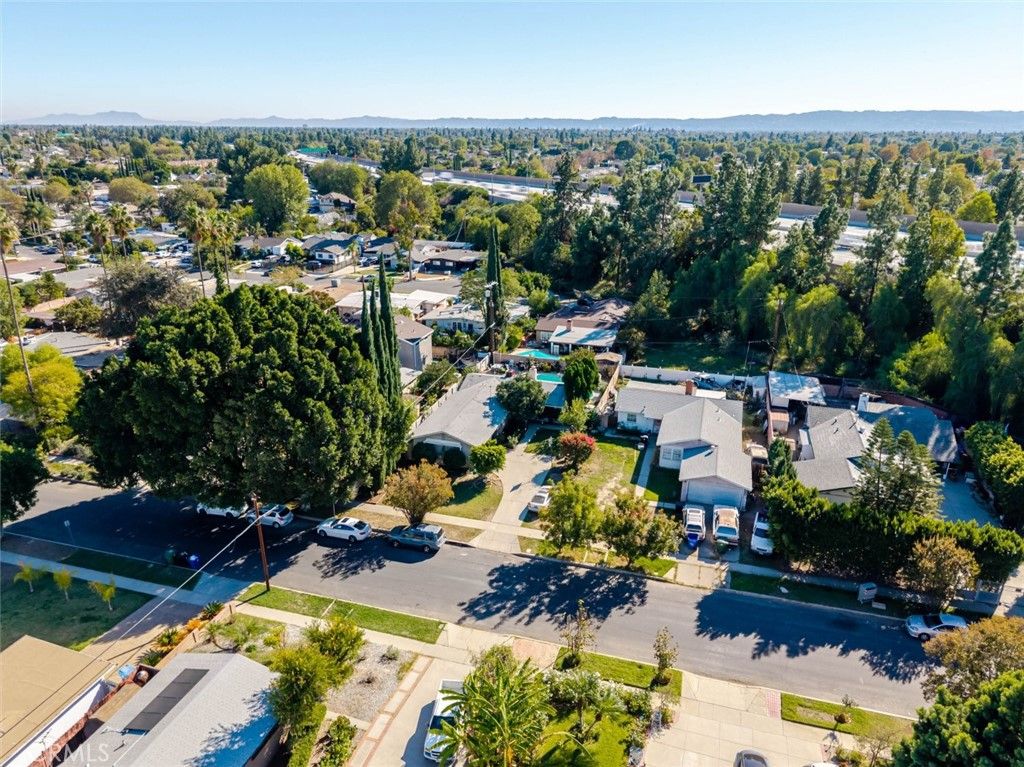 Photo of 16500 Mckeever Street, Granada Hills, CA 91344 (MLS # SR25257404)