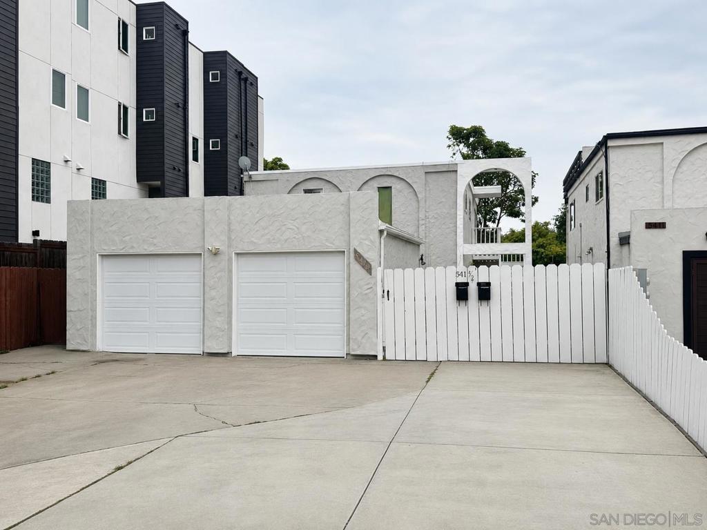 5419 Lauretta St Apt A &B