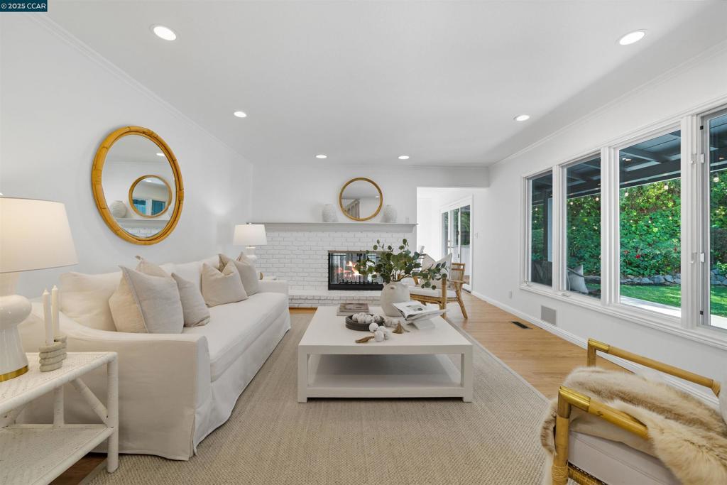 IVY DRIVE AREA - Residential