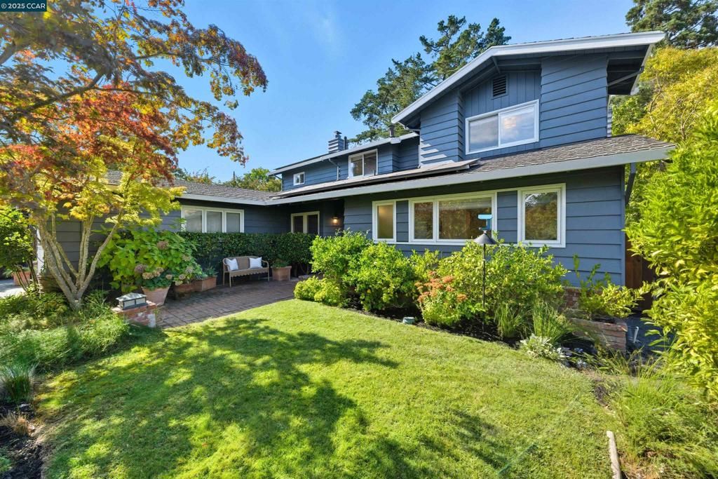 Photo of 81 Coral Dr Dr, Orinda, CA 94563 (MLS # 41113652)
