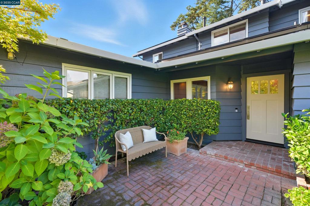 IVY DRIVE AREA - Residential