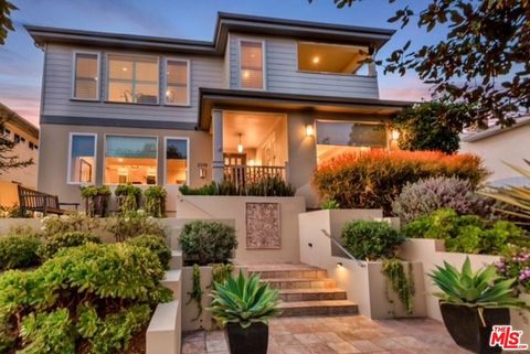 Photo of 2319 Bagley Avenue, Los Angeles, CA 90034 (MLS # 25628971)