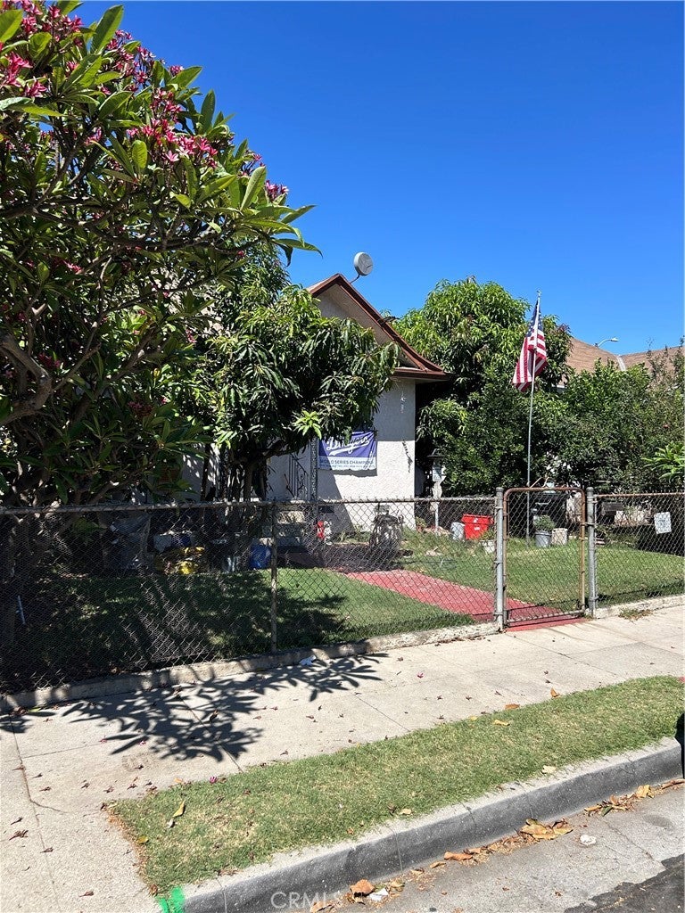 1155 Rolland Curtis PL