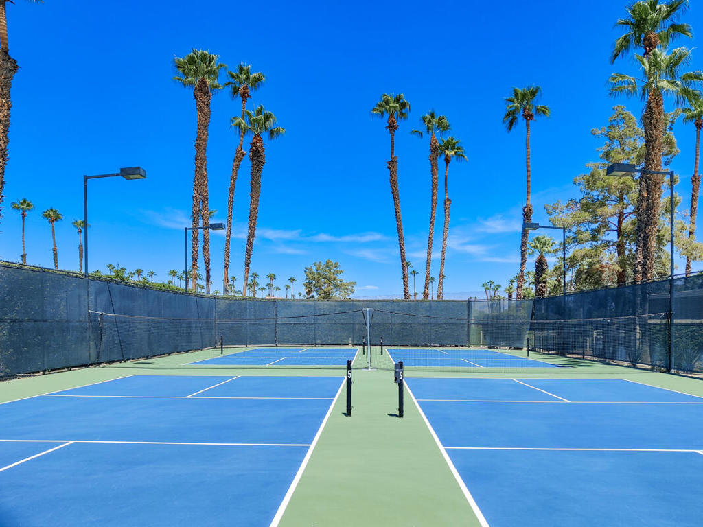 Oasis Country Club - Residential