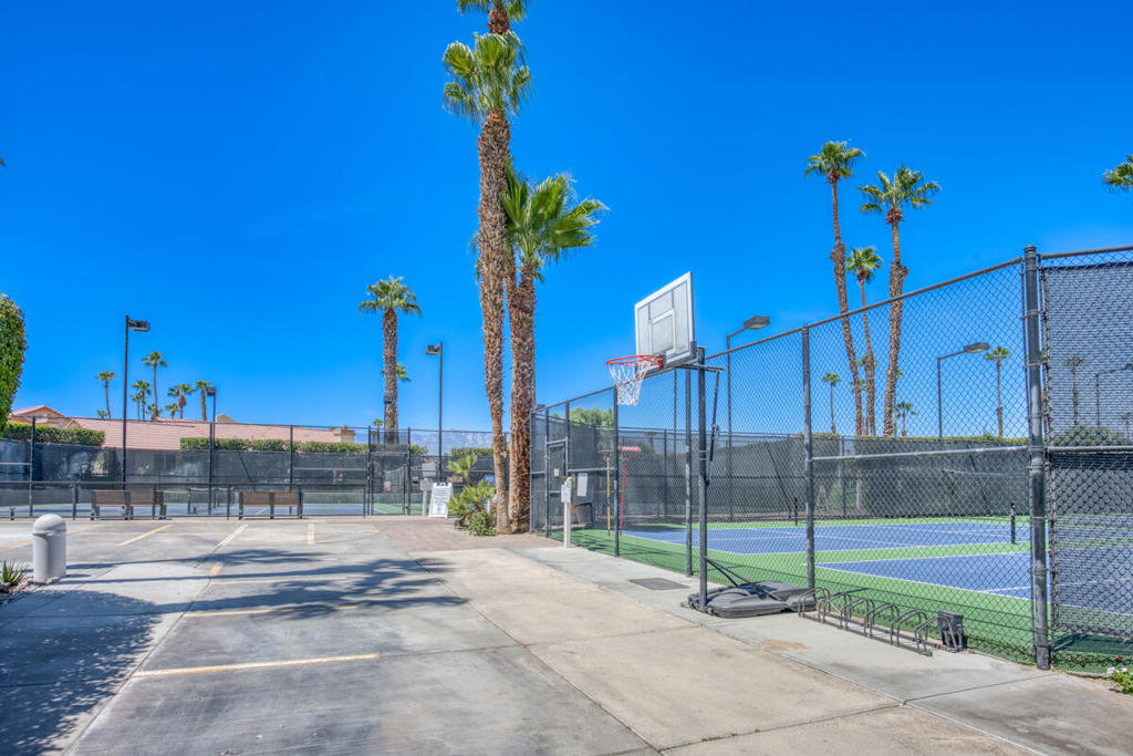 Oasis Country Club - Residential