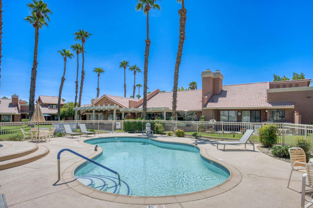 Oasis Country Club - Residential