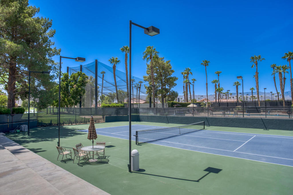 Oasis Country Club - Residential