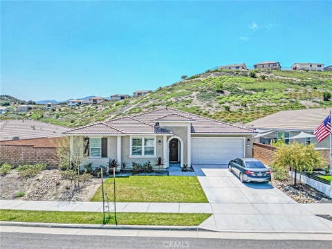 Photo of 2620 Santa Fiora Drive, Corona, CA 92882 (MLS # PW26100094)
