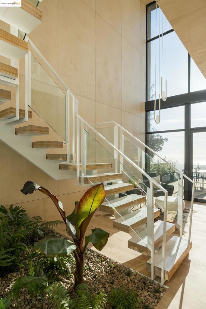 BERKELEY HILLS - Residential