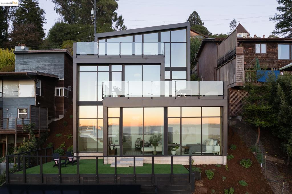 BERKELEY HILLS - Residential