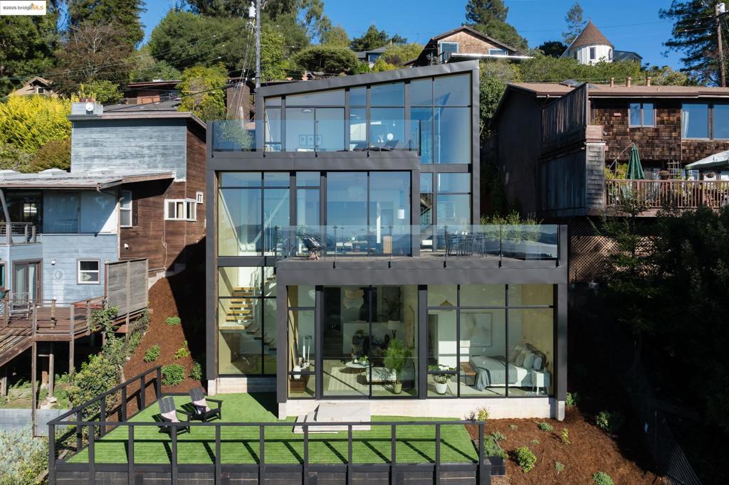 BERKELEY HILLS - Residential